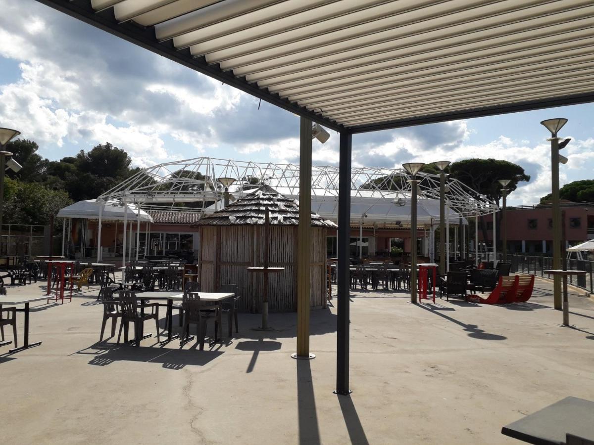 Mobil Home Neuf 2 Chambres 6 Personnes Saint Aygulf Plage Frejus Luaran gambar
